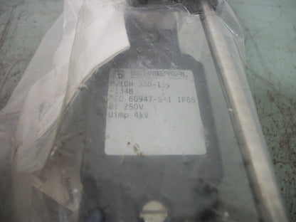 SCHMERSAL BELT ALIGNMENT SWITCH MV10H 330-11Y-1348 NEW