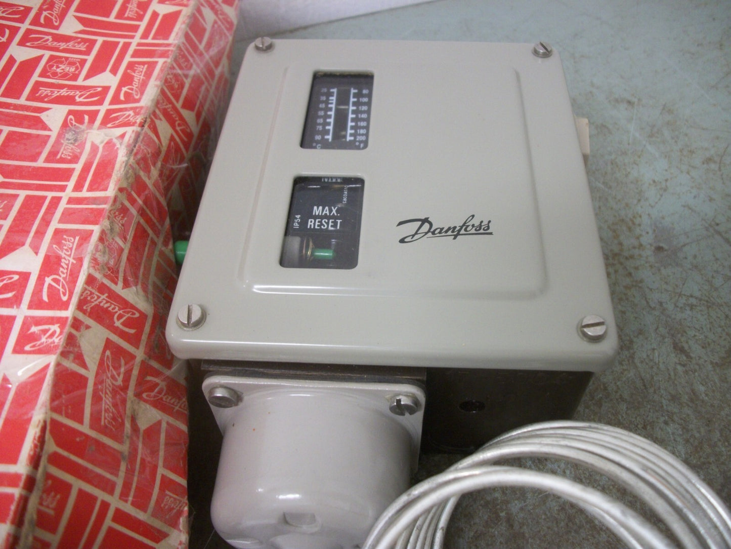 DANFOSS TEMPERATURE THERMOSTAT SWITCH RT101 25-90 DEG C NIB