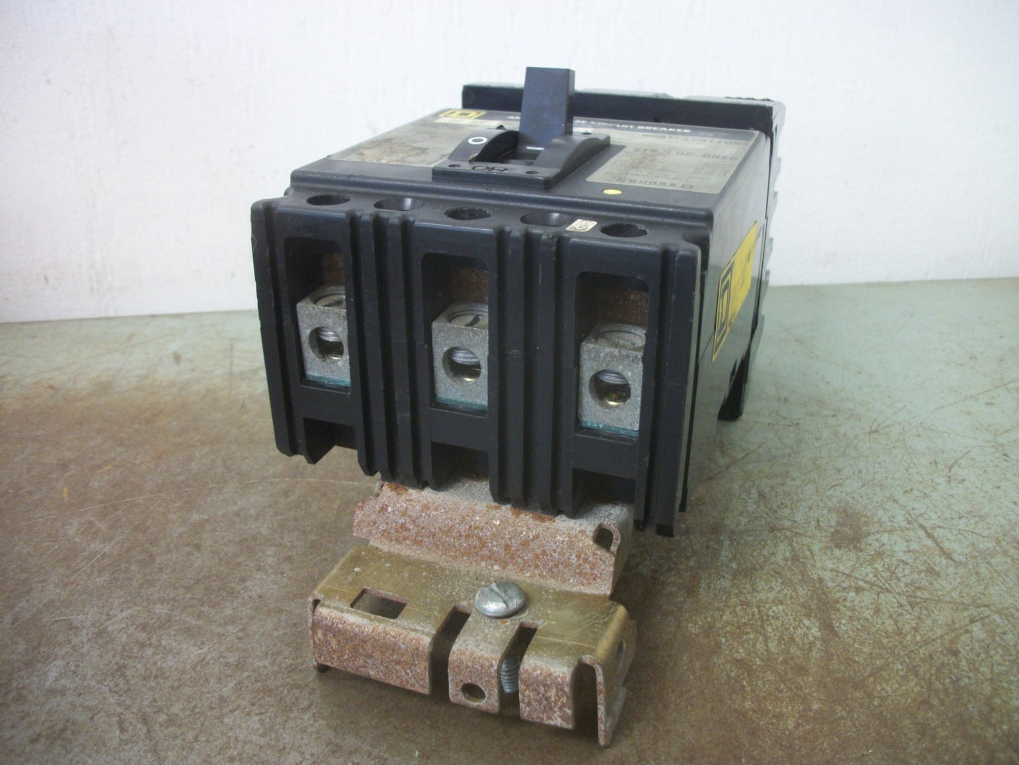 SQUARE D I-LINE FA CIRCUIT BREAKER FA36090 90AMP 600VOLT 3POLE GRAY