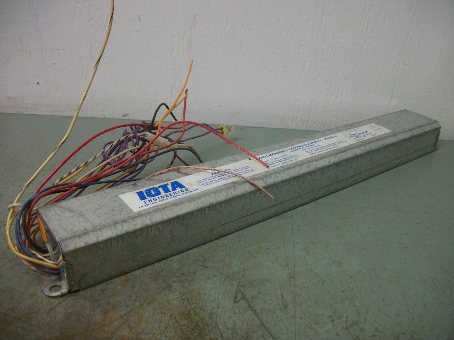 IOTA EMERGENCY LIGHTING EQUIPMENT BALLAST I-880 120/277VOLT