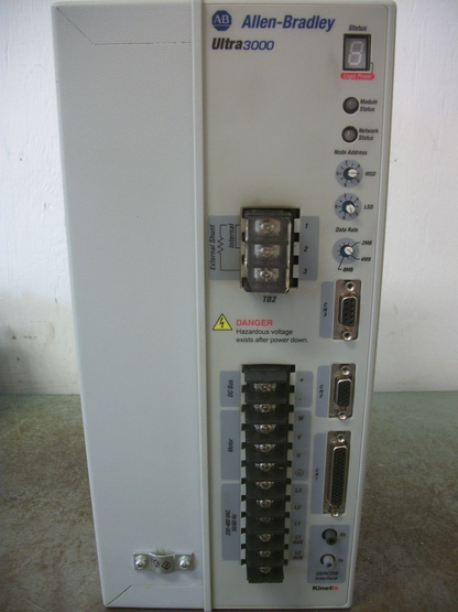 ALLEN-BRADLEY ULTRA 3000 SERVO DRIVE 2098-DSD-HV100-SE 230/460VOLT 3PH