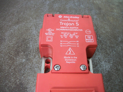ALLEN-BRADLEY GUARDMASTER TROJAN 5 SAFETY SWITCH 440K-T11089