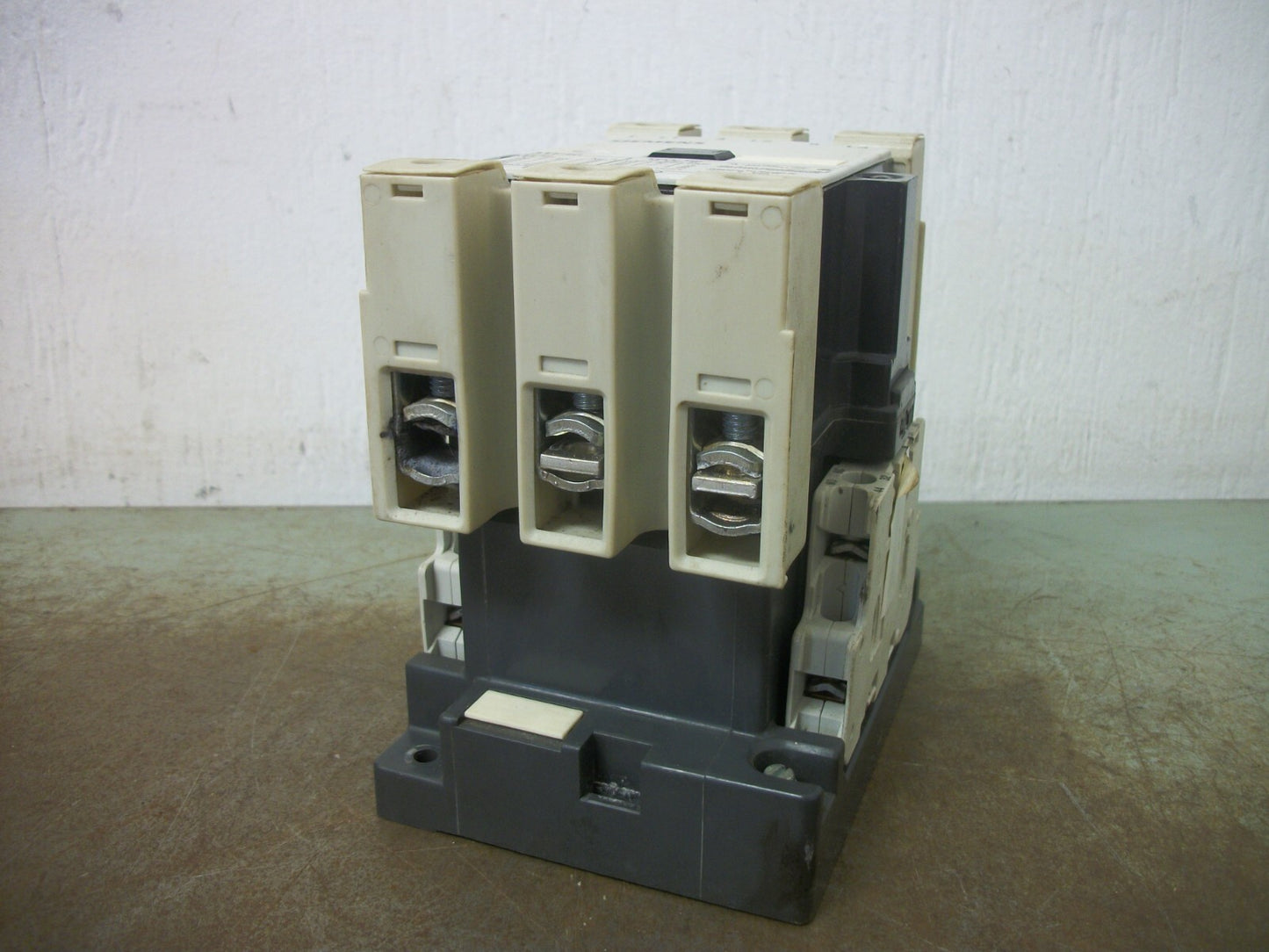 SIEMENS CONTACTOR 3TF4622-OAK6 80AMP 120VCOIL 3PH 600V 50HP