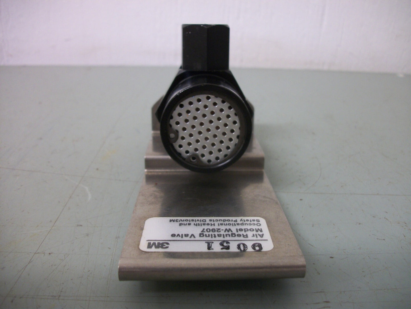 3M AIR REGULATING VALVE W-2907 NOB