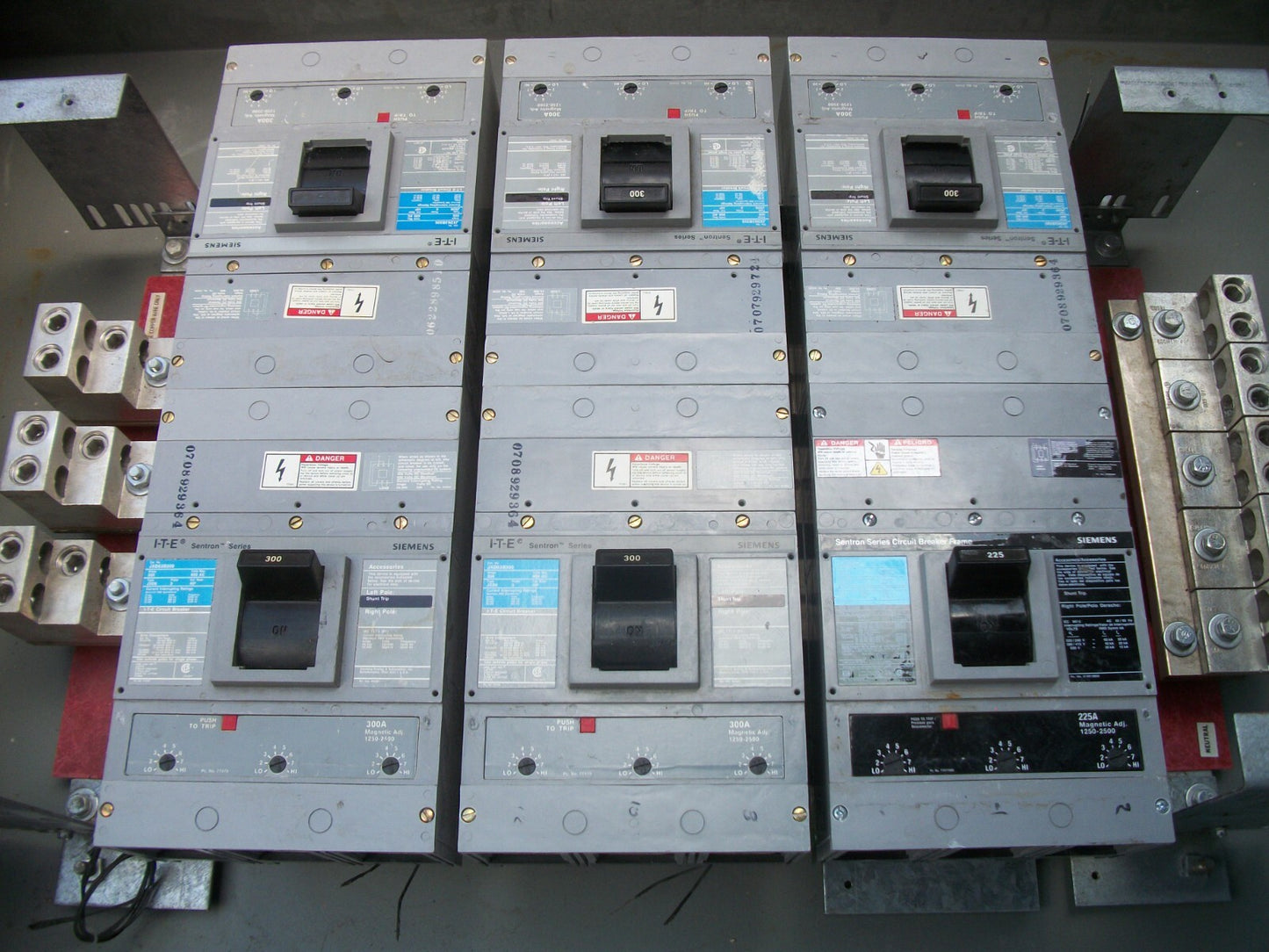 GUS BERTHOLD LOAD CENTER PANELBOARD EU29511 1200AMP 277/480VOLT 3PH 4W