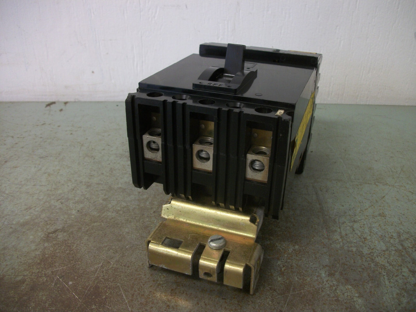 SQUARE D I-LINE FA CIRCUIT BREAKER FA36040 40AMP 600VOLT 3POLE BLACK