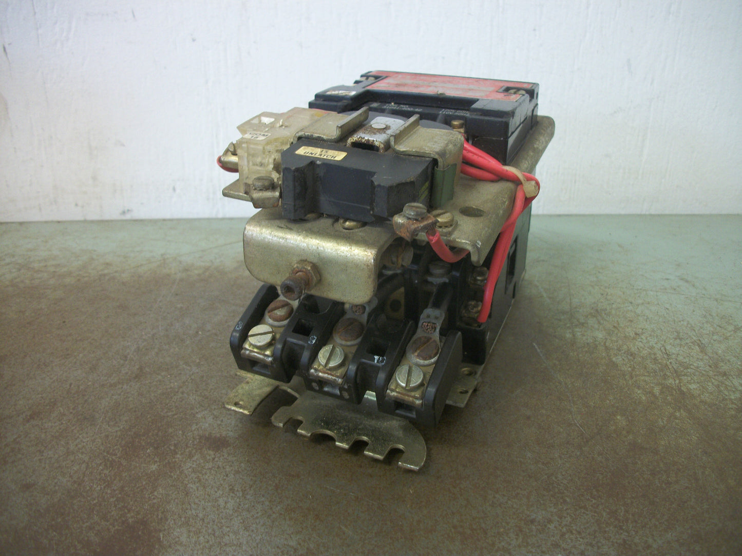 SQUARE D 30AMP 3POLE LIGHTING CONTACTOR 8903SMO11 8903SM011 120VCOIL CHIPPED