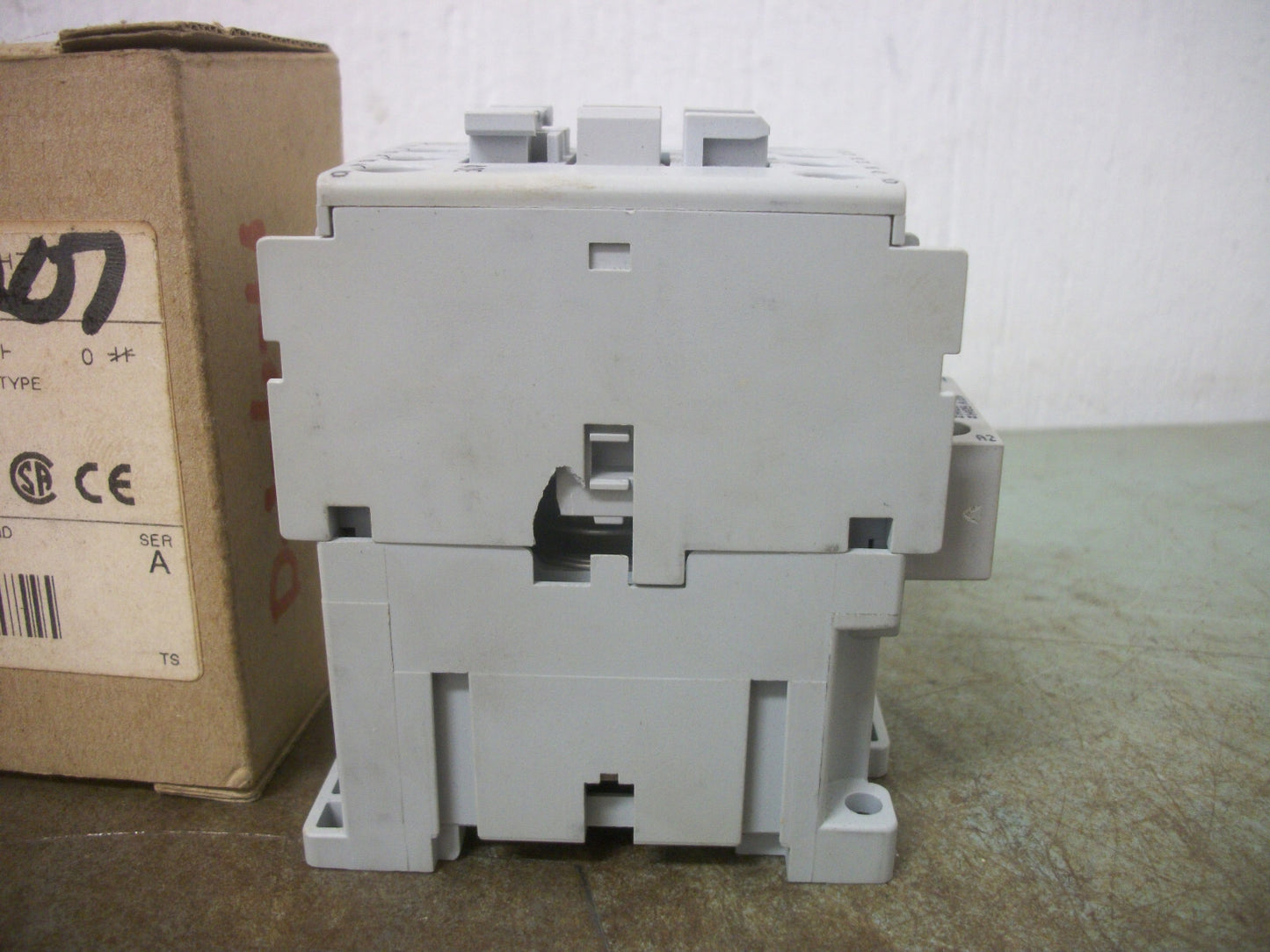 ALLEN-BRADLEY CONTROL RELAY 700-CF400X 48VCOIL 25AMP NIB