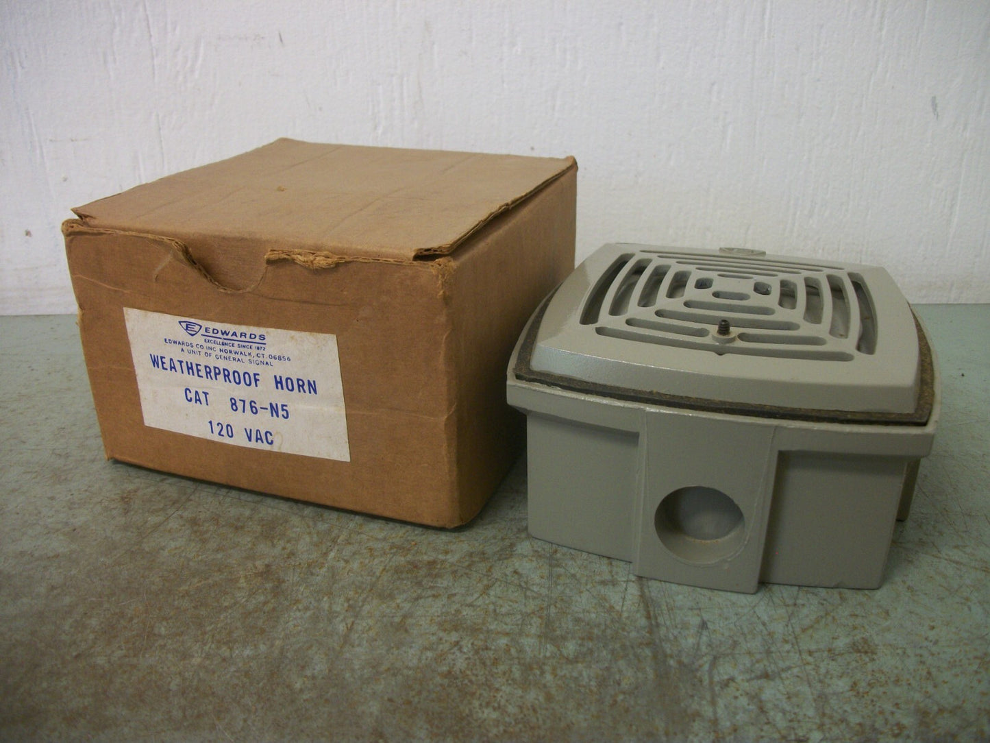 EDWARDS WEATHERPROOF VIBRATING HORN 876-N5 120VOLT NIB