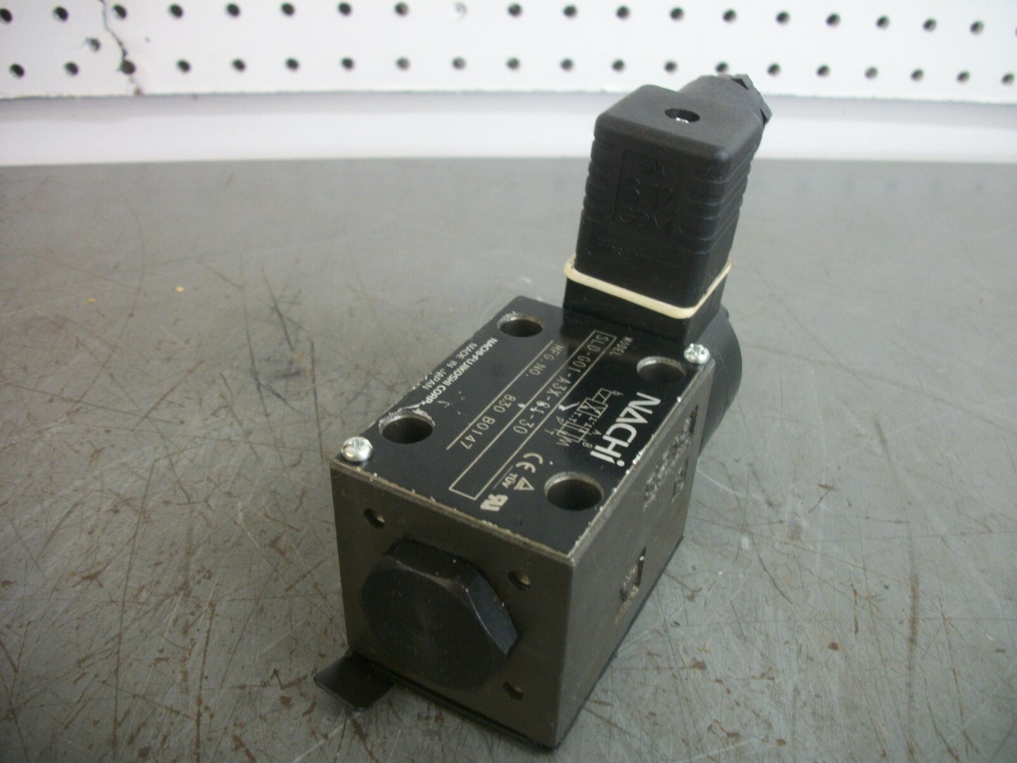 NACHI DIRECTIONAL CONTROL SOLENOID VALVE SLD-G01-A3X-C1-30 NOB
