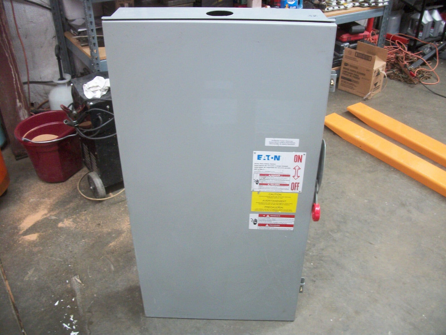 CUTLER-HAMMER DISCONNECT TYPE 3R DH165NRK 400AMP 600VDC 1POLE FUSIBLE