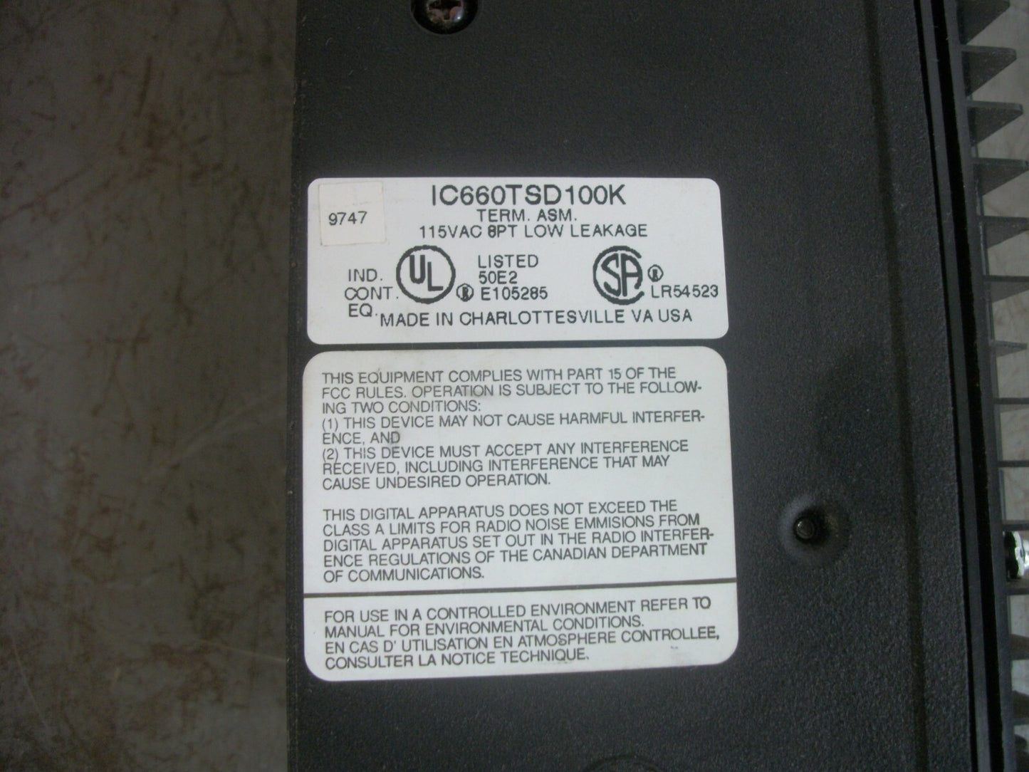 GE FANUC I/O 115VAC 8-POINT LOW LEAKAGE MODULE IC660EBD101K W/BLOCK IC660TSD100K