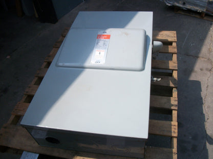 SIEMENS DISCONNECT TYPE 1 F325 400AMP 240VOLT 3POLE FUSIBLE