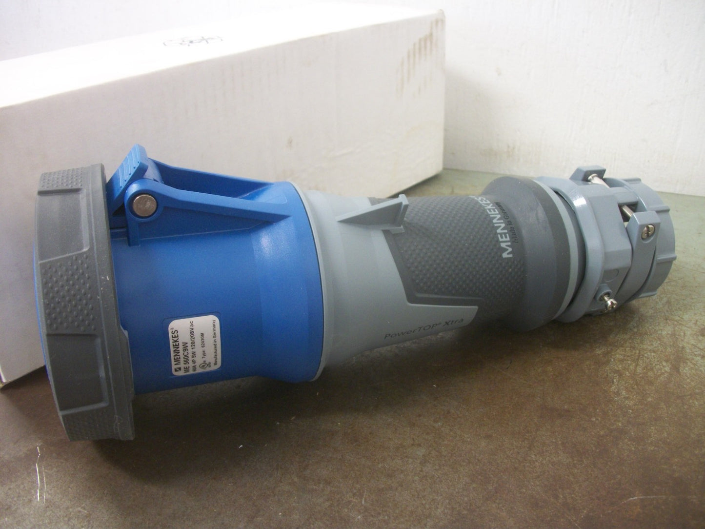 MENNEKES PIN & SLEEVE CONNECTOR ME560C9W 60AMP 120/208VOLT 4P 5W NIB