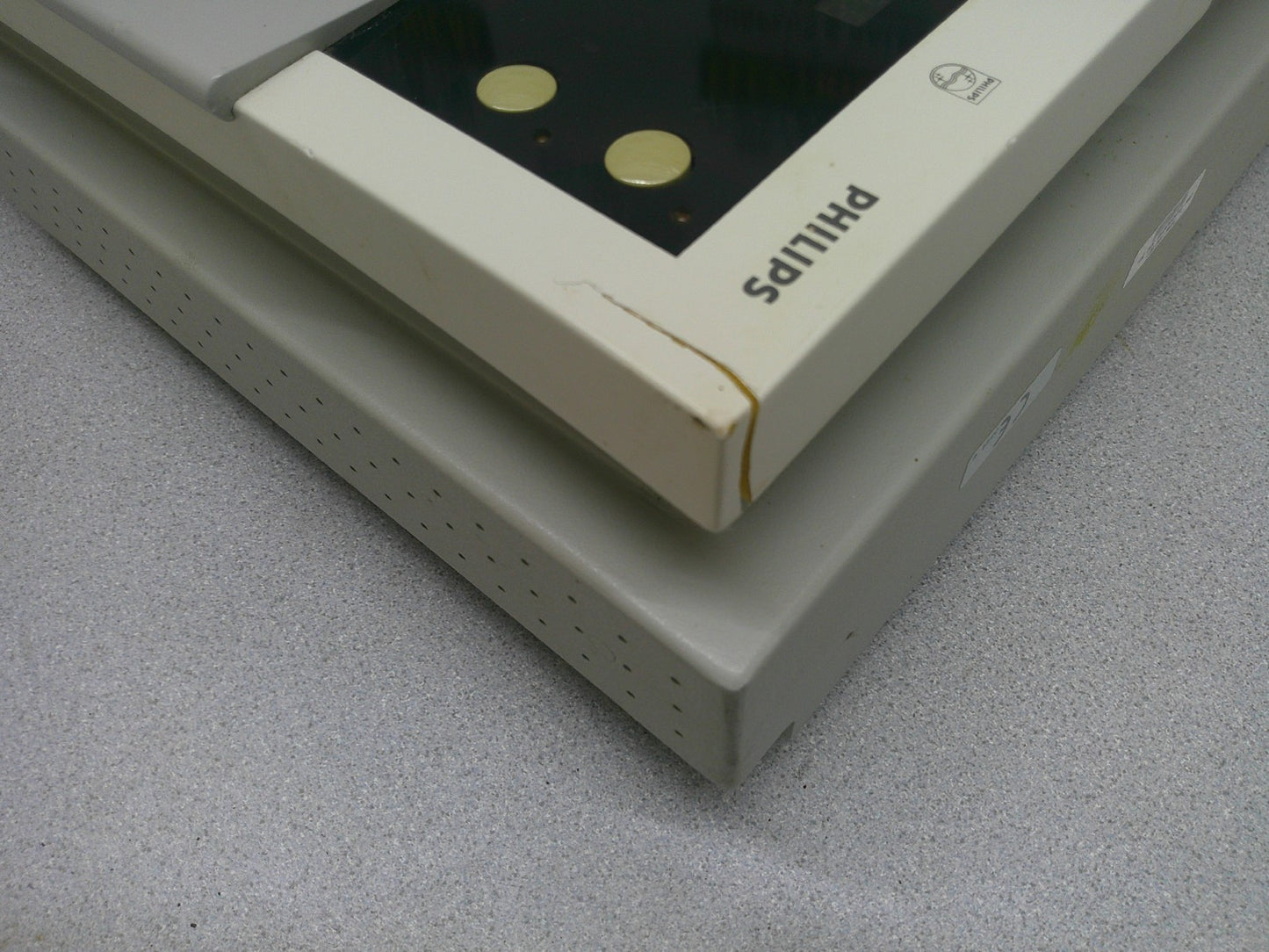 PHILIPS INTEGRIS MEDICAL X-RAY MONITOR 9896 001 33002