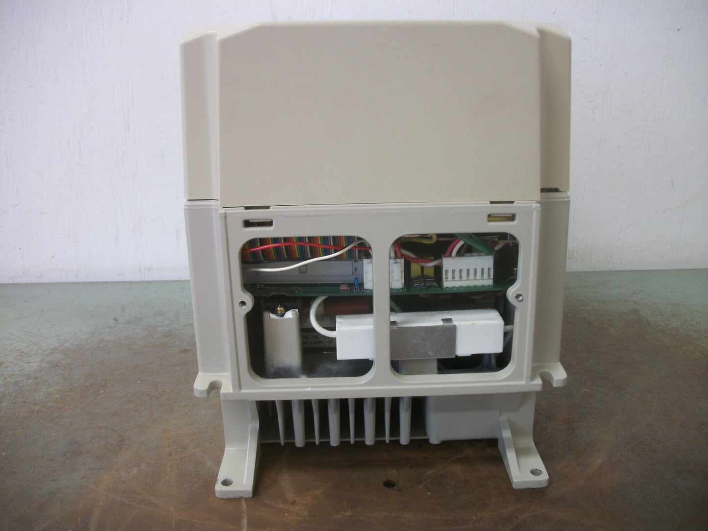 YASKAWA VARISPEED 676VH3 10HP INVERTER DRIVE CIMR-VHS47P5 460VOLT 3PH 10KVA