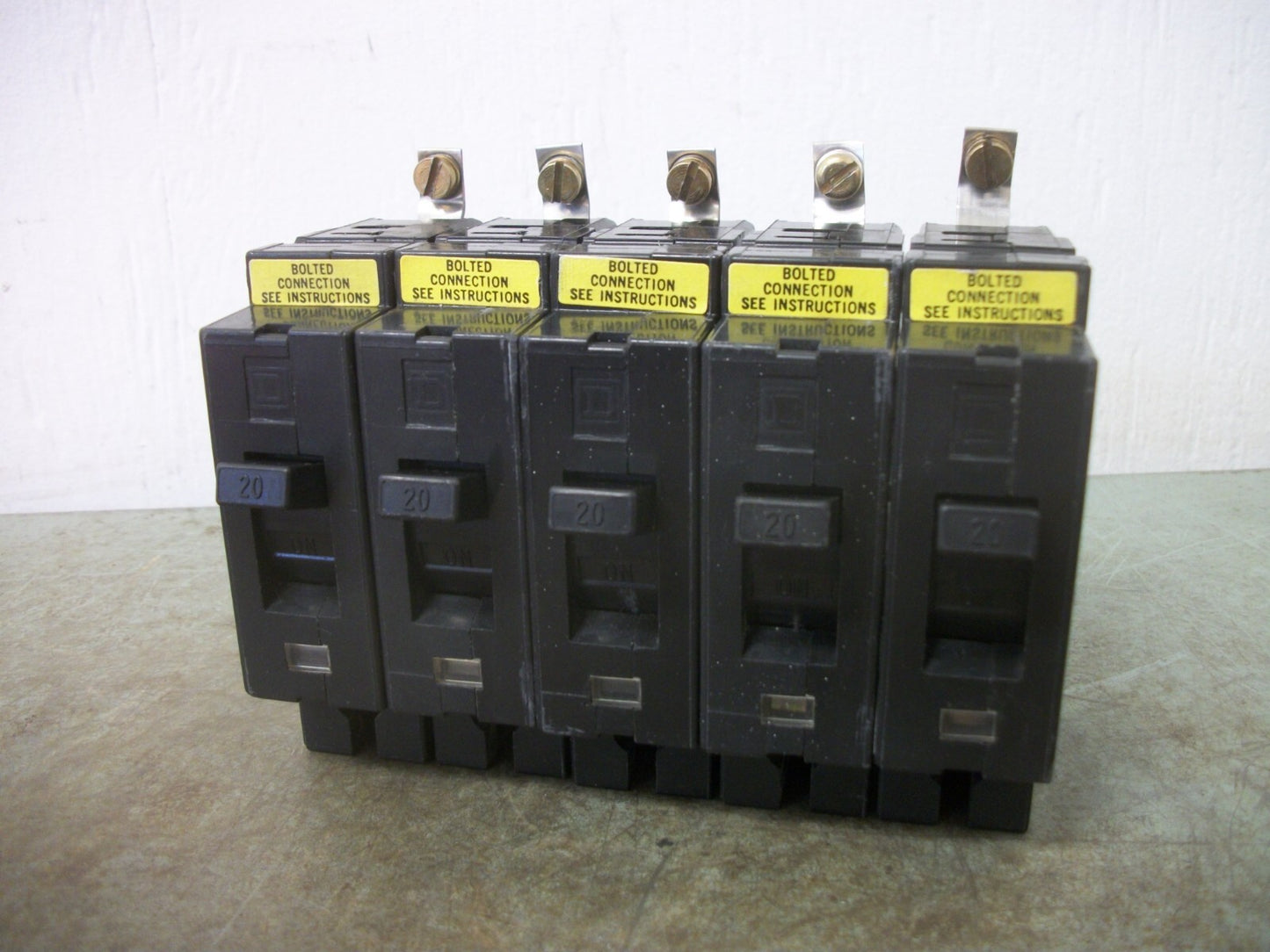 SQUARE D LOT OF 5 EHB CIRCUIT BREAKERS EHB14020 20AMP 480VOLT 1POLE