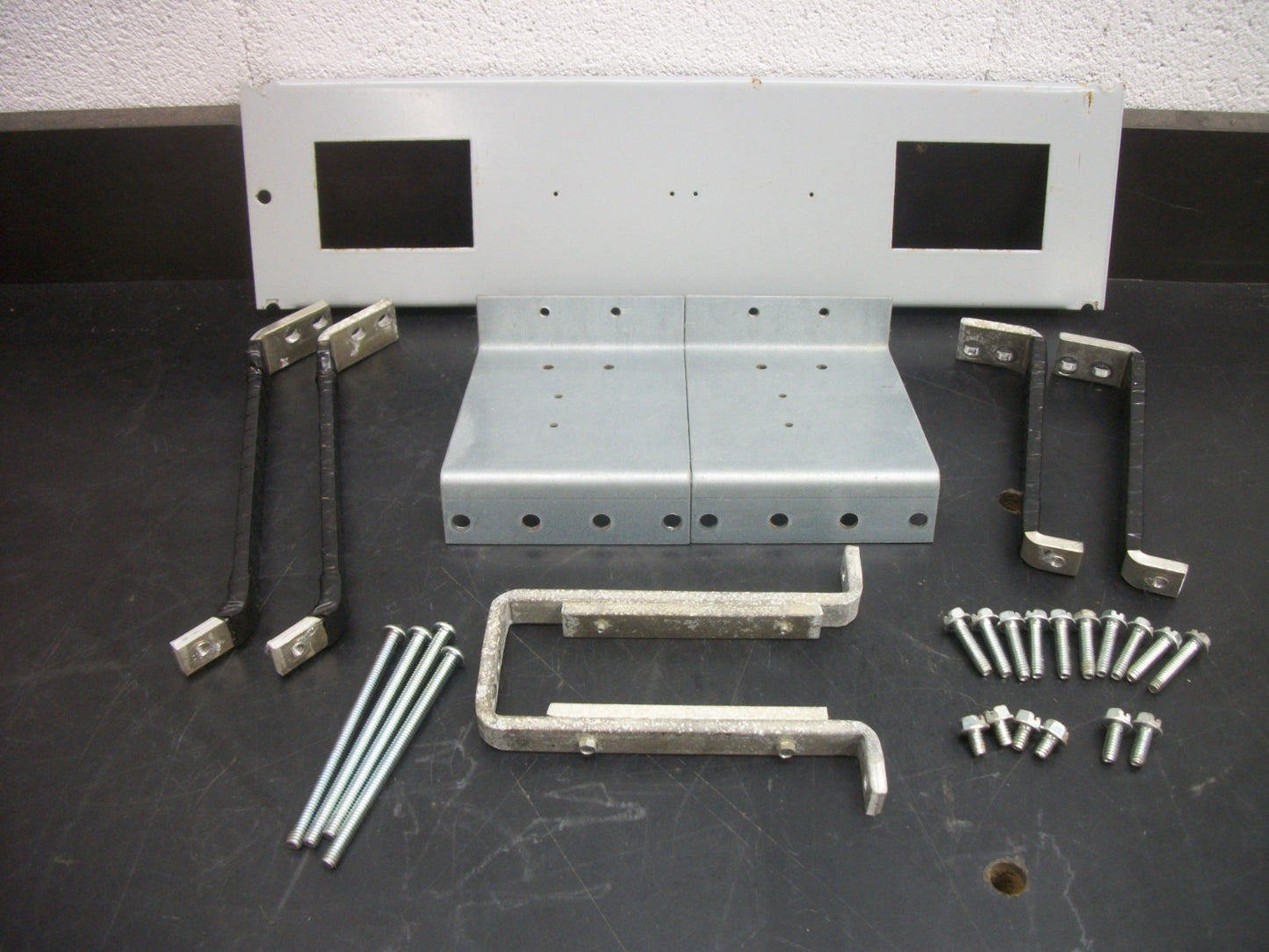 SIEMENS TWIN BREAKER BUS MOUNTING HARDWARE FOR FXD HFD HFXD FRAMES SF6D 250AMP