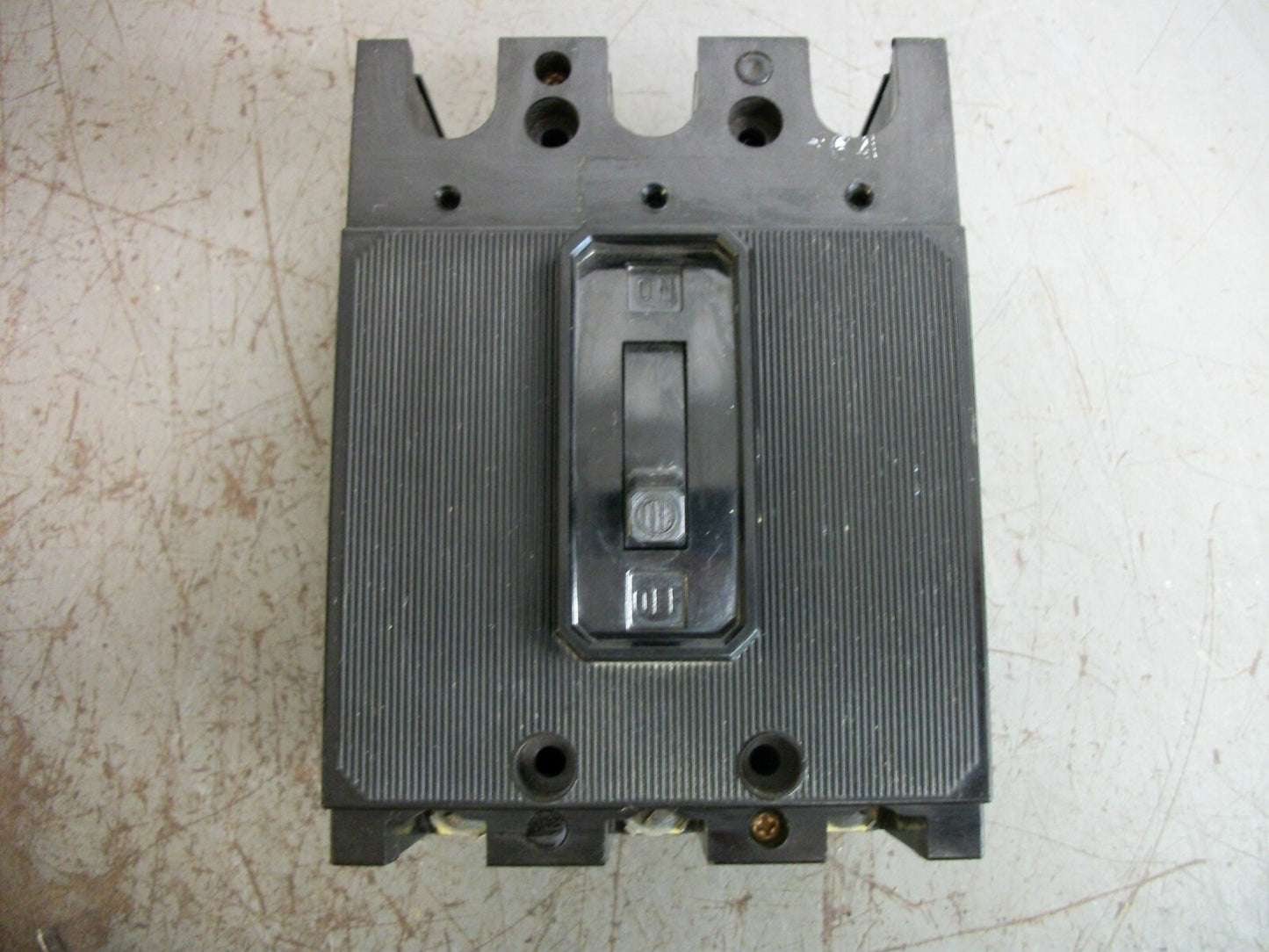 SIEMENS ITE EE3 CIRCUIT BREAKER EE3B020 20AMP 240VOLT 3POLE