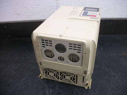 YASKAWA VARISPEED F7 VARIABLE FREQUENCY DRIVE CIMR-F7U47P5 480VOLT 3PH 17AMP