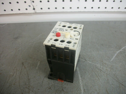 SQUARE D THERMAL OVERLOAD RELAY 9065TR0,8 0.8-1.2AMP NOB