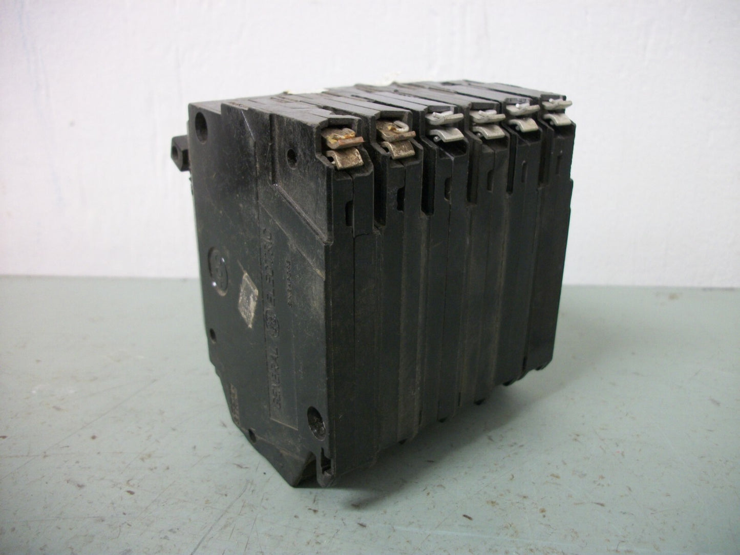GE LOT OF 6 THQP CIRCUIT BREAKERS THQP115 15AMP 240VOLT 1POLE