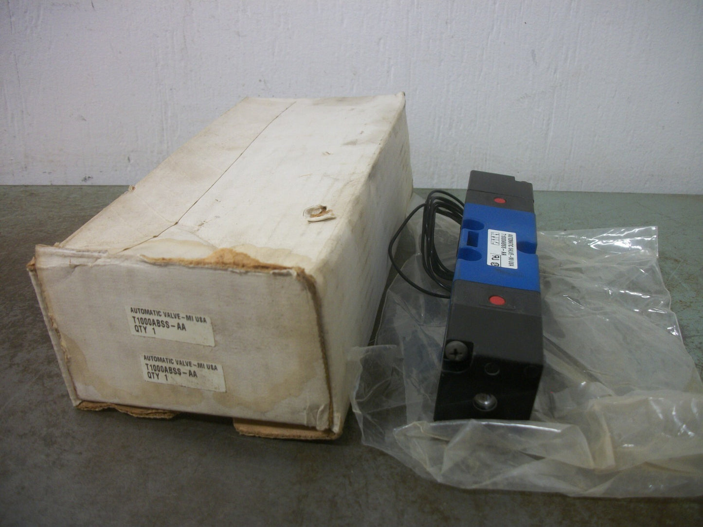 AUTOMATIC VALVE SOLENOID VALVE T1000ABSS-AA NIB 120VOLT 4.8WATT 150PSIG NIB