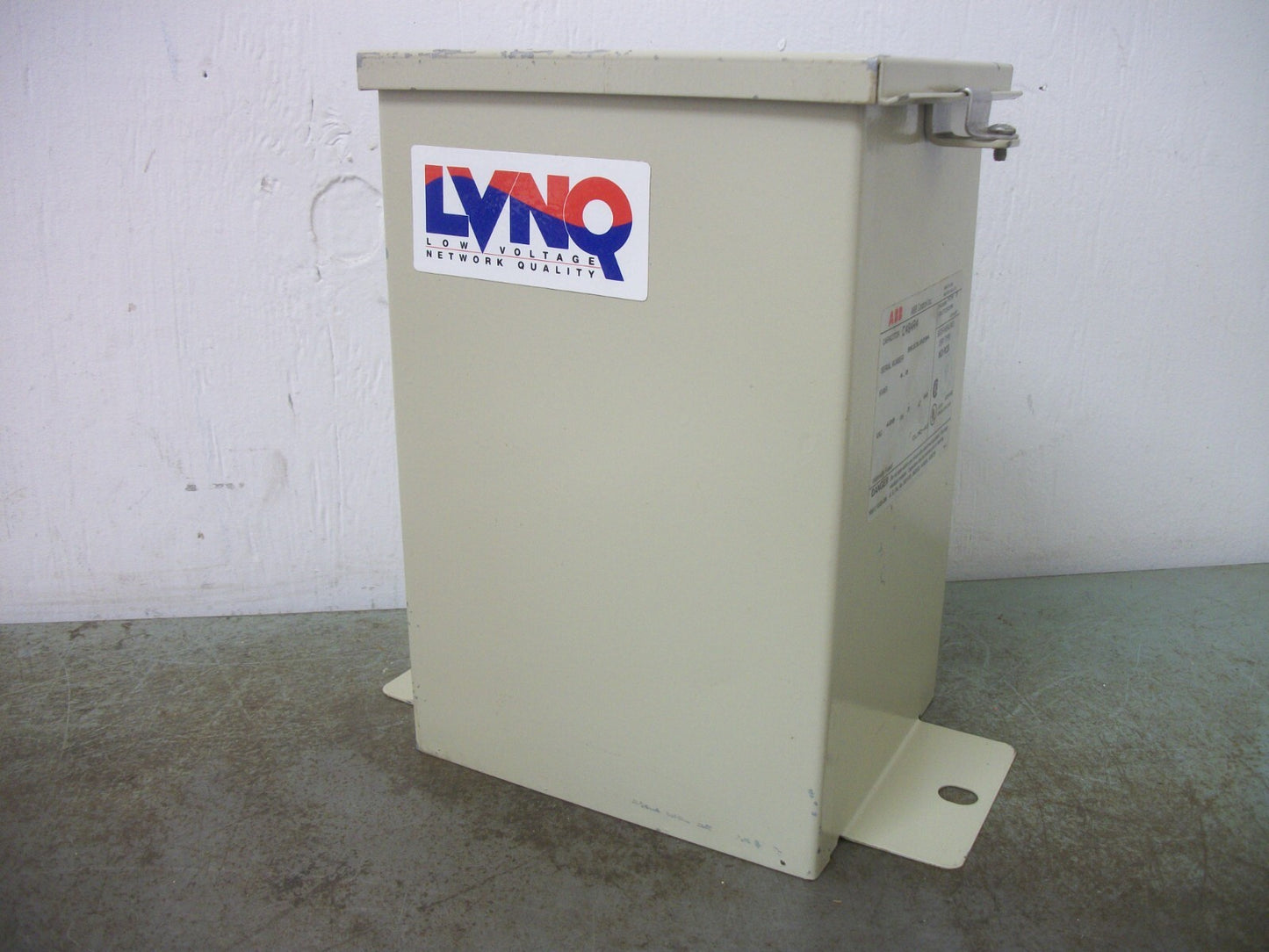 ABB 4KVAR 3PH CAPACITOR TYPE 3R C484R4 480VOLT NOB