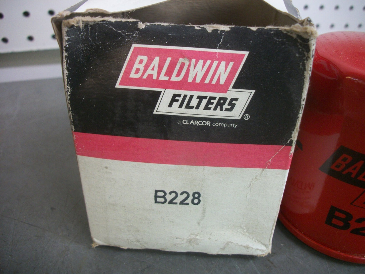 BALDWIN OIL FILTER B228 NIB