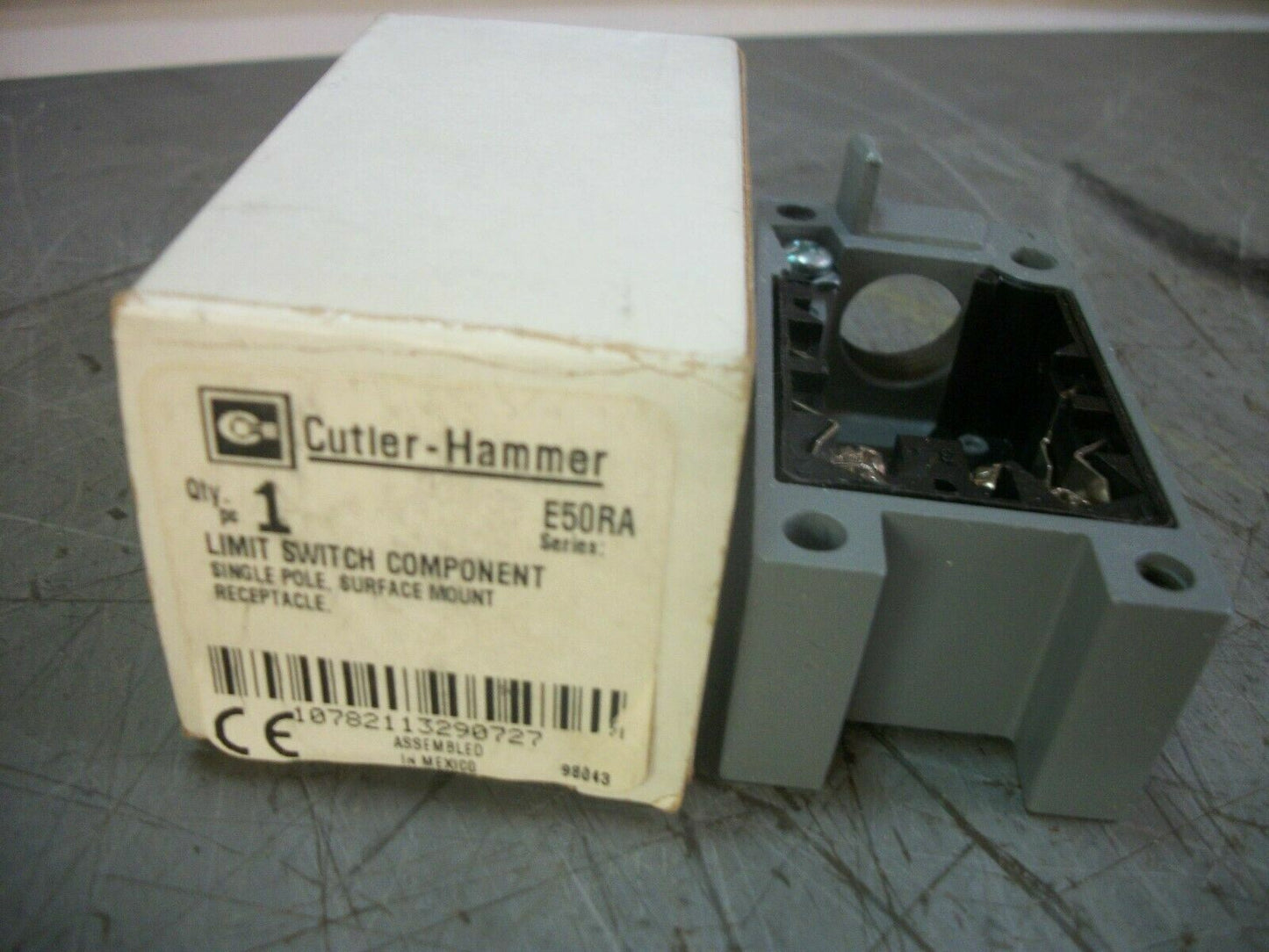 CUTLER-HAMMER LIMIT SWITCH RECEPTACLE BODY ONLY E50RA NIB