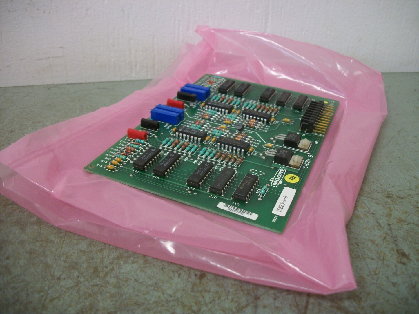 MOORE SERVO DRIVE CONTROL BOARD ASSEMBLY 15823-1-4 NEW