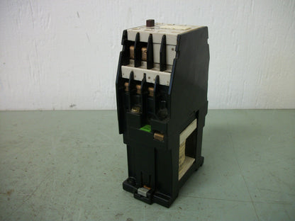 SIEMENS SIZE 0 CONTACTOR 3TB4112-0B 24VCOIL 22AMP 3PH 600V 5HP