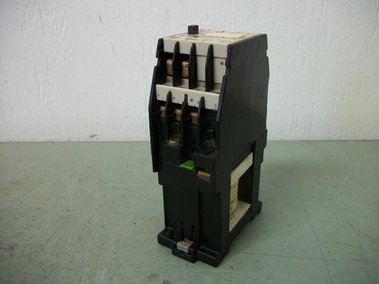 SIEMENS SIZE 0 CONTACTOR 3TB4112-0B 24VCOIL 22AMP 3PH 600V 5HP