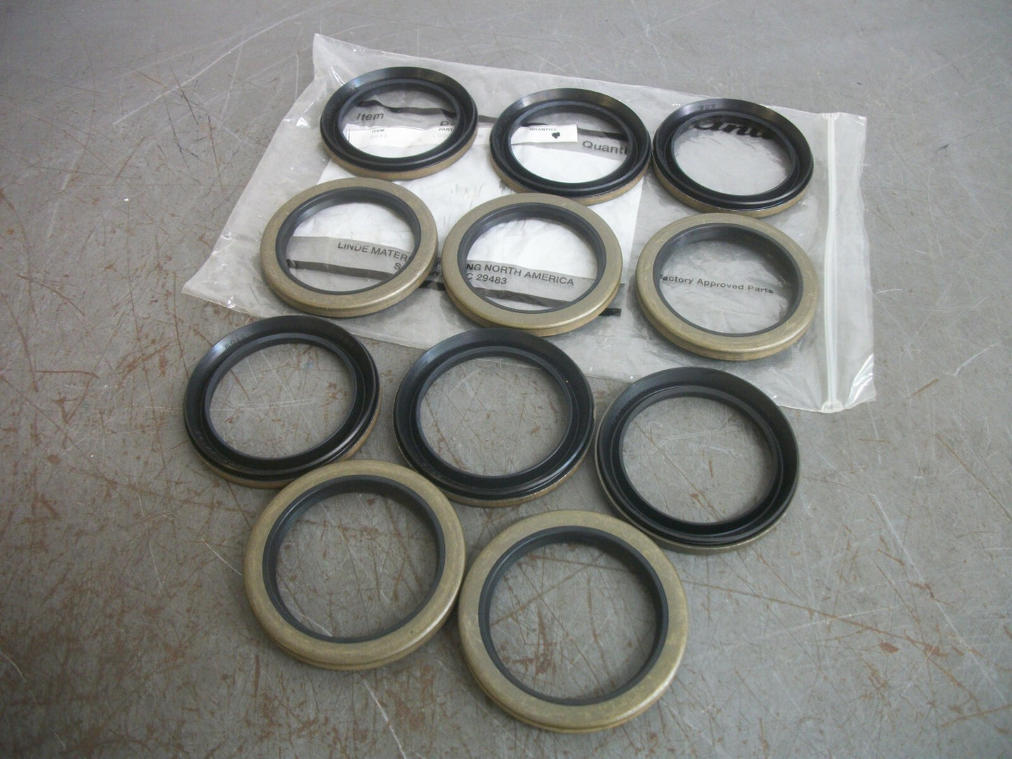 LINDE LOT OF 11 OIL SEALS L0009622628 NEW