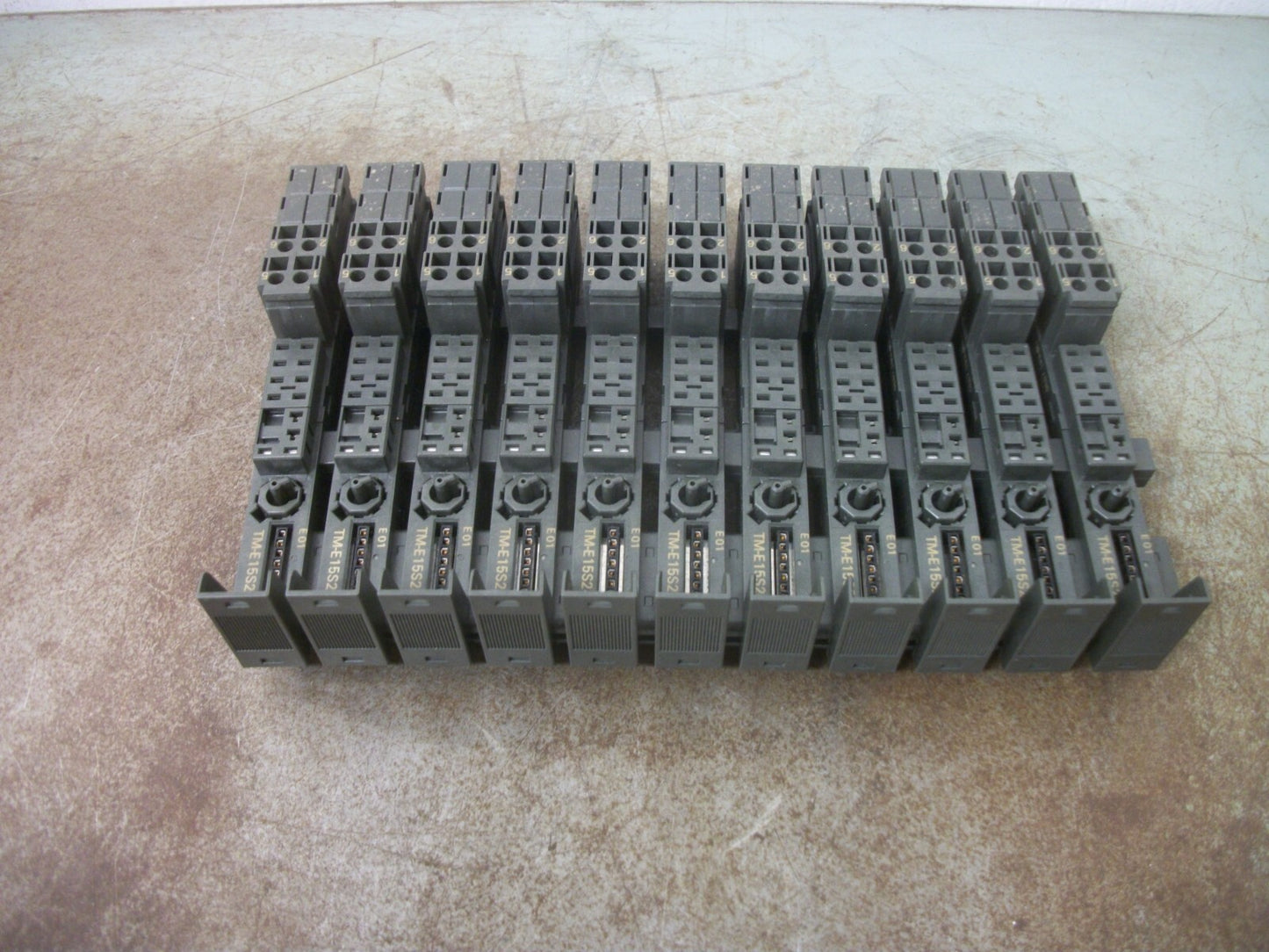 SIEMENS LOT OF 11 SIMATIC S7 ET200S TERMINAL MODULES 6ES7 193-4CL20-0AA0