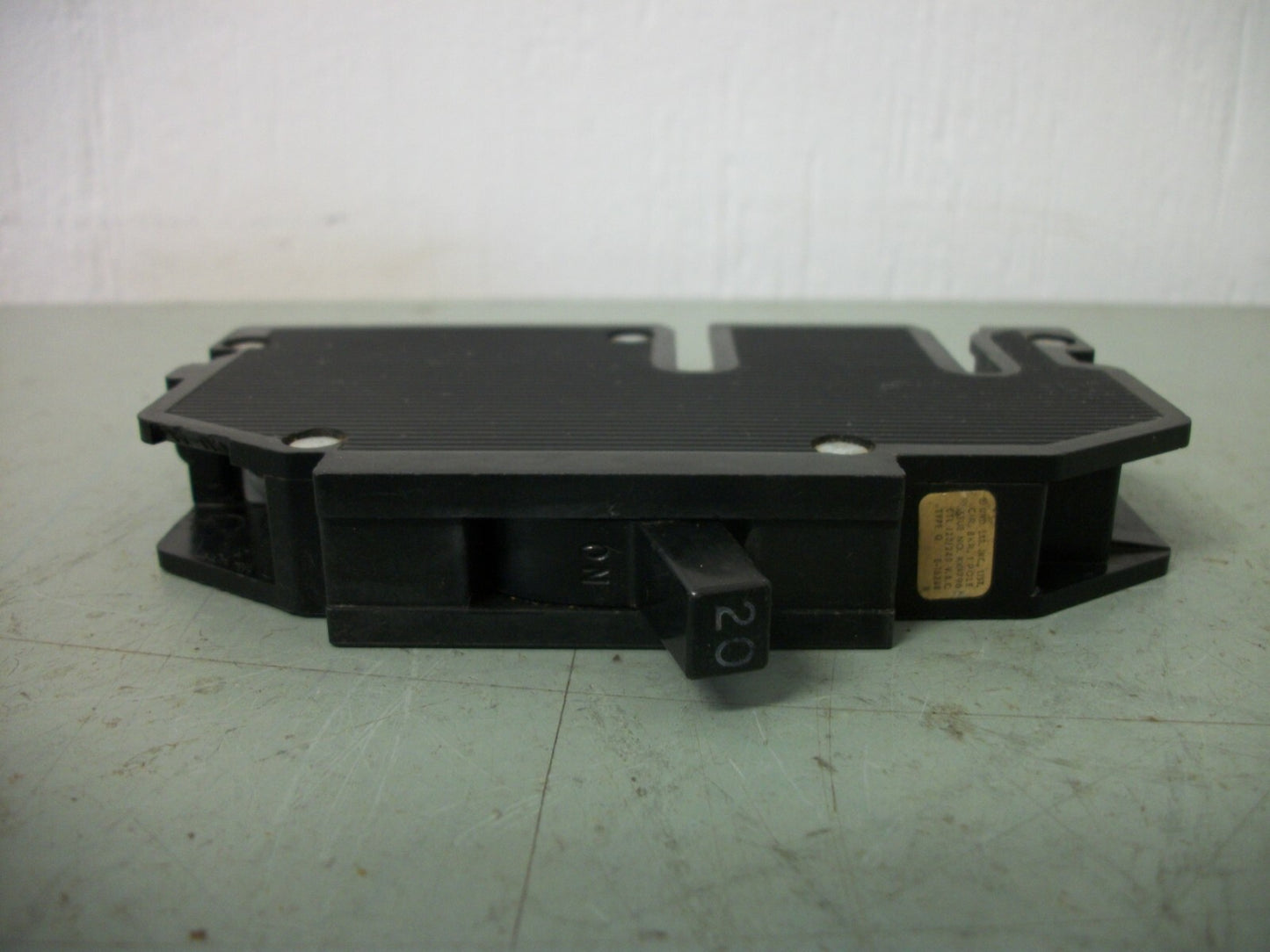 ZINSCO TYPE Q CIRCUIT BREAKER Q120 20AMP 240VOLT 1POLE