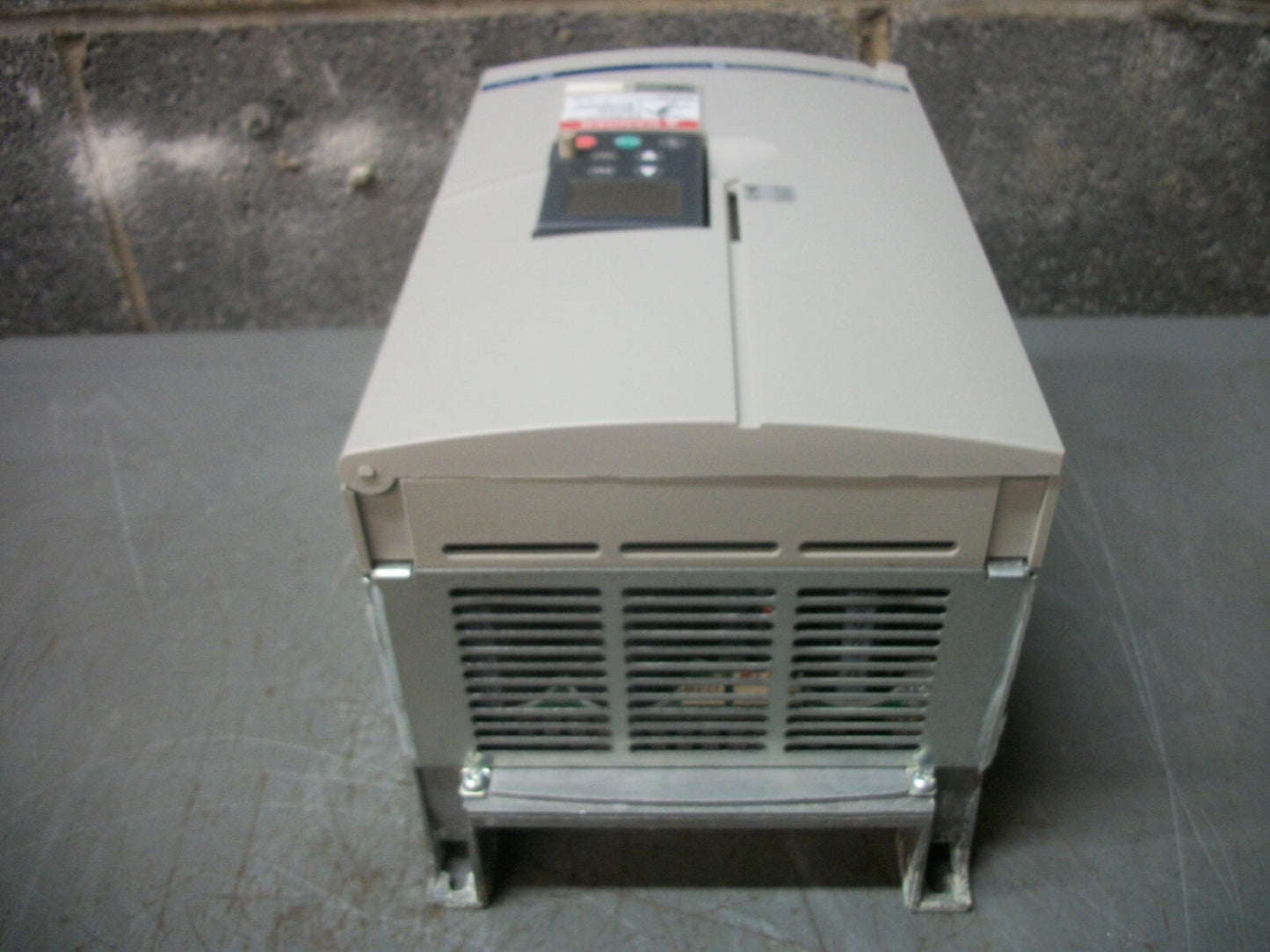 TELEMECANIQUE ALTIVAR 58 TRX AC DRIVE ATV58HU54N4XZ 460VOLT 3PH 7.8AMP