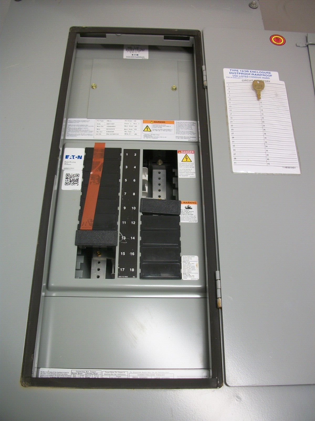 CUTLER-HAMMER PRL1A LOAD CENTER PANELBOARD EZB2036R 100AMP 208Y/120VOLT 3PH 4W