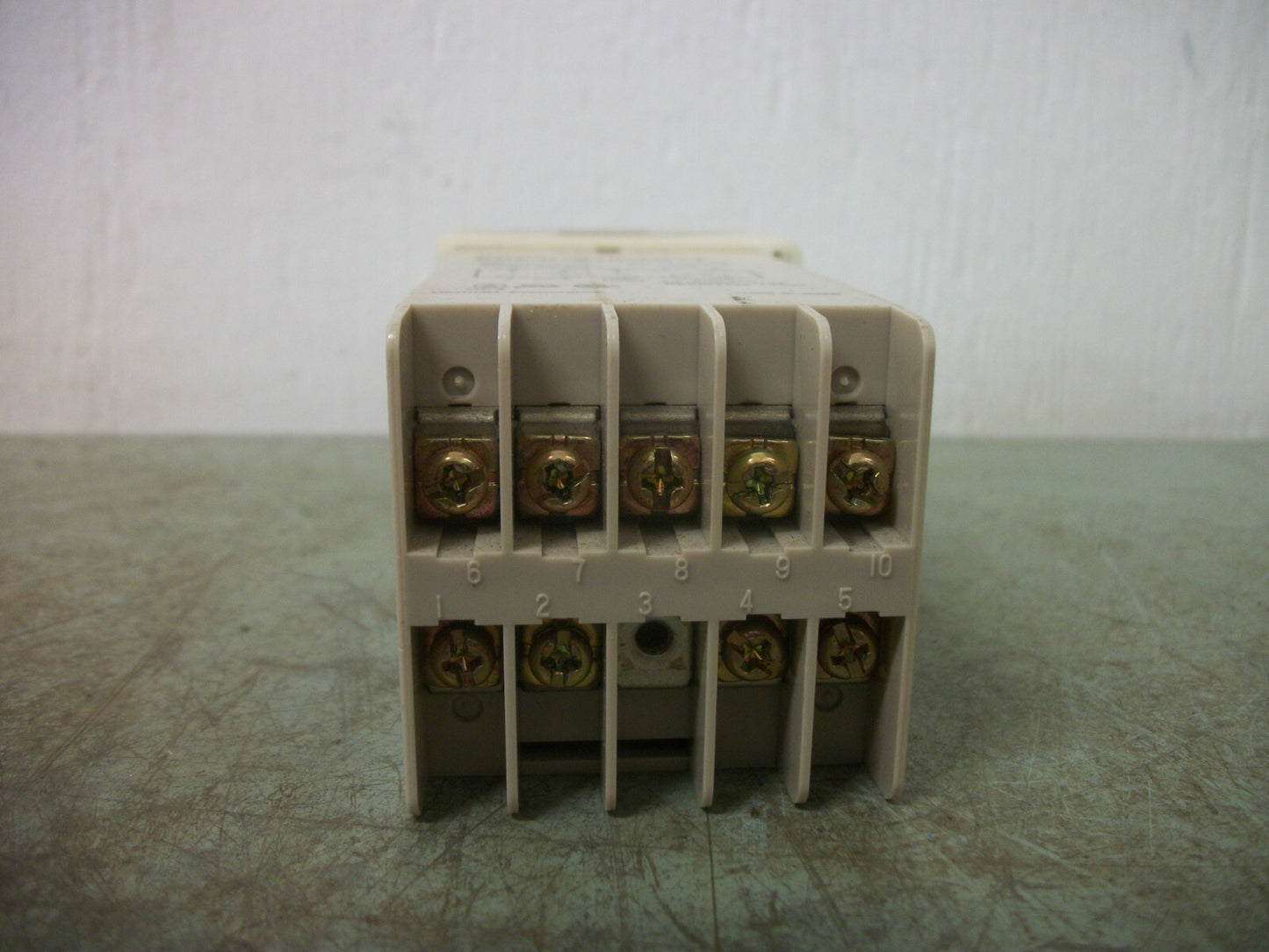 OMRON TEMPERATURE CONTROLLER E5CS-R1KJX-F