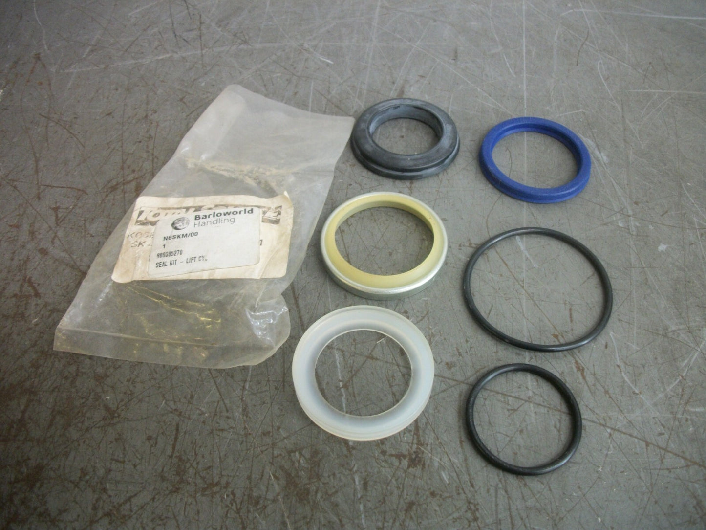 TOTAL SOURCE BARLOWORLD LIFT CYLINDER SEAL KIT 800085270 NEW