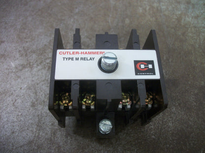 CUTLER-HAMMER TYPE M RELAY 4POLE ATTACHMENT ACCESSORY D26MF NOB