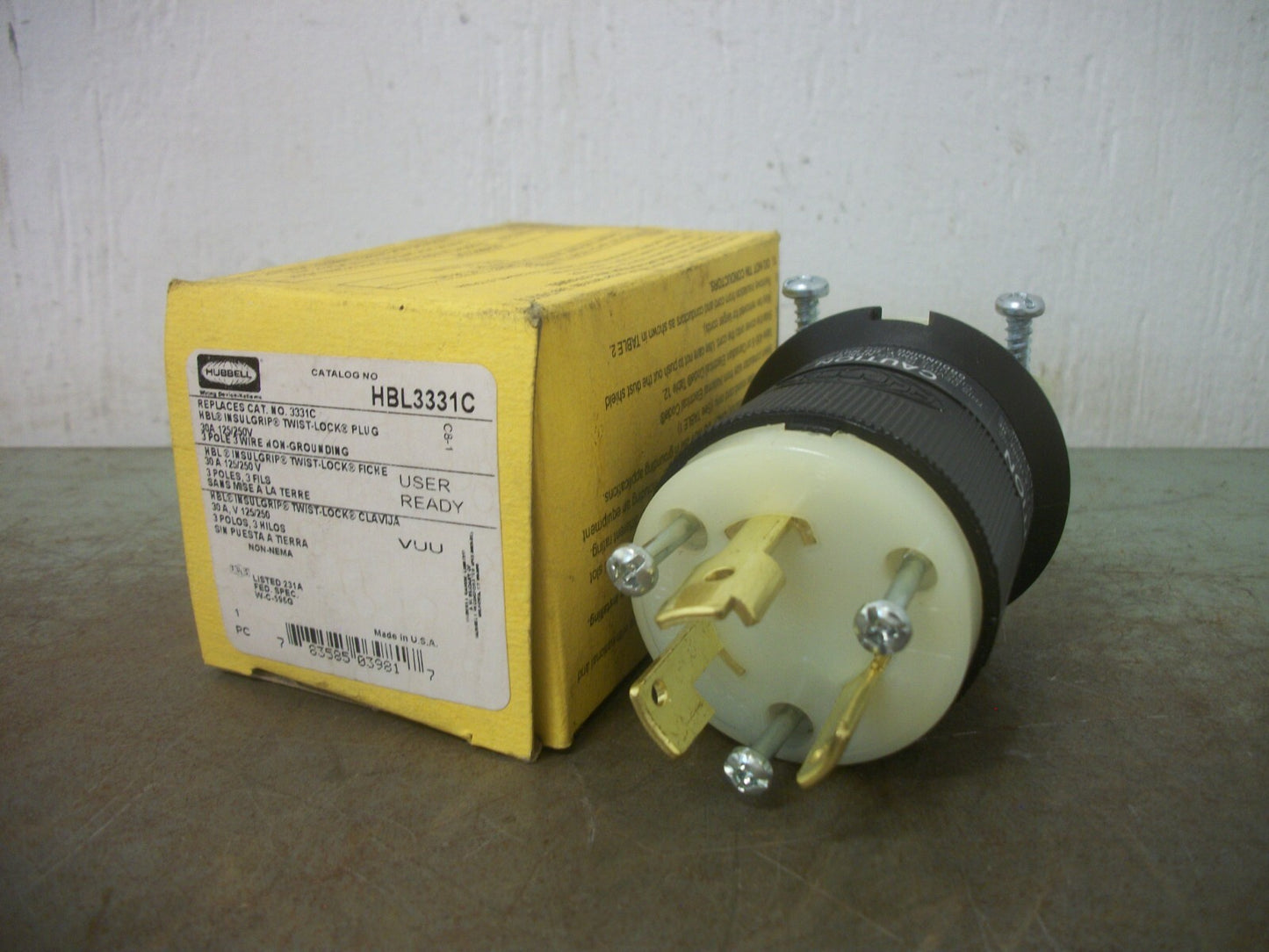HUBBELL TWIST-LOCK PLUG HBL3331C 30AMP 125/250VOLT 3P 3W NIB