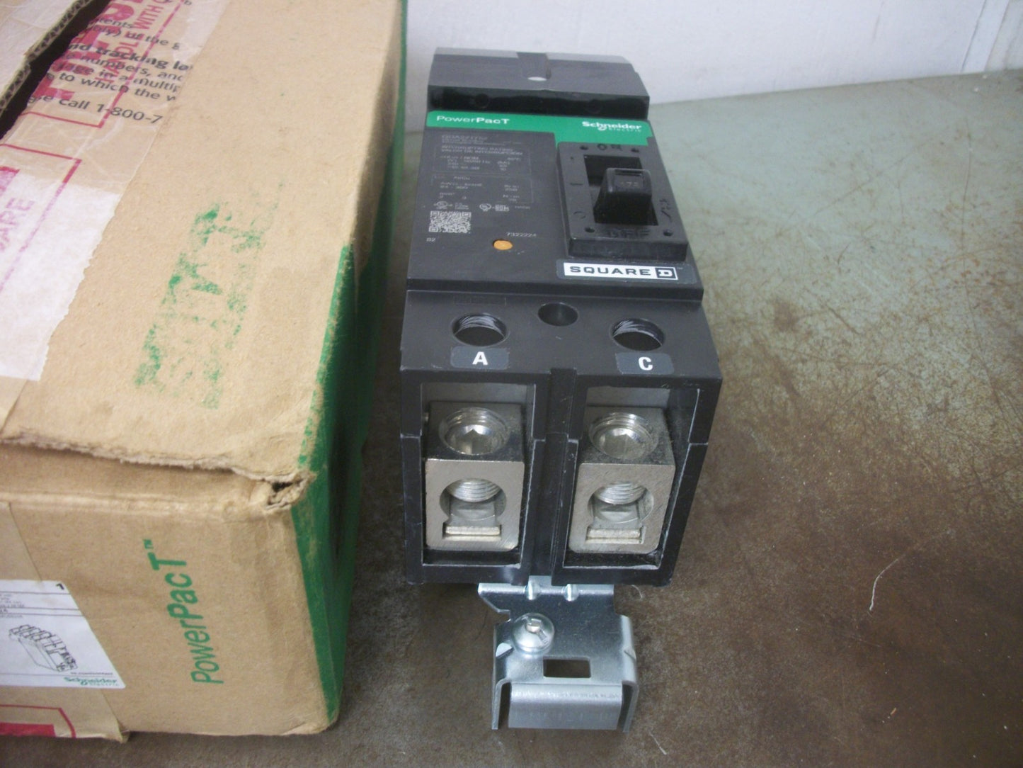 SQUARE D POWERPACT I-LINE QG CIRCUIT BREAKER QGA221752 175AMP 240VOLT 2POLE NIB