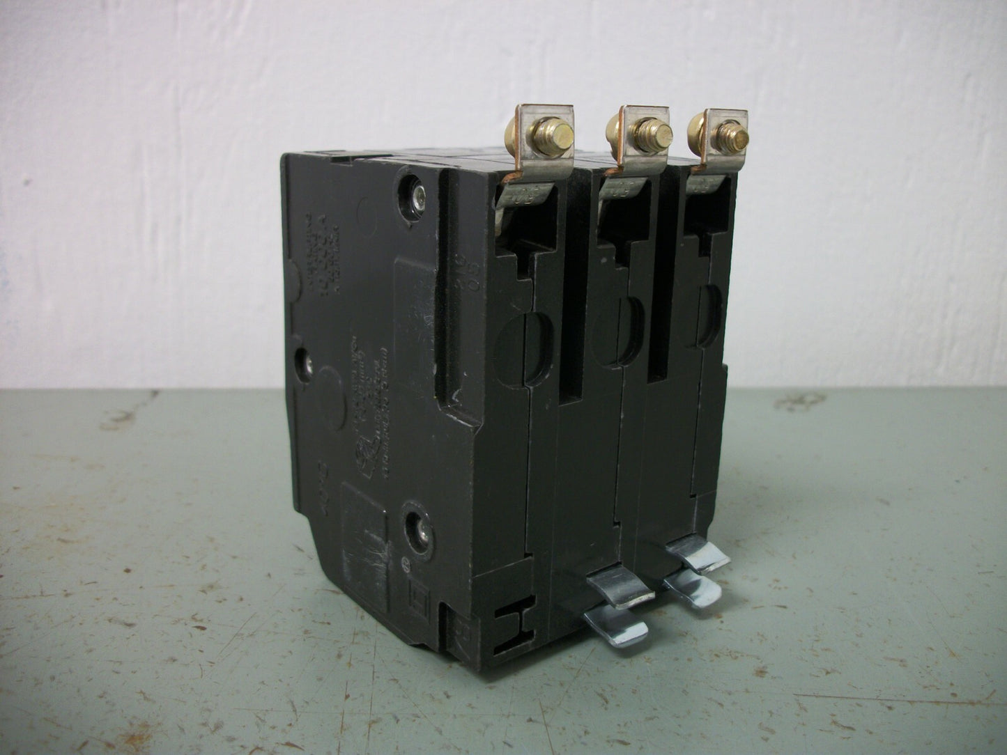 SQUARE D QOB CIRCUIT BREAKER QOB350 50AMP 240VOLT 3POLE NOB