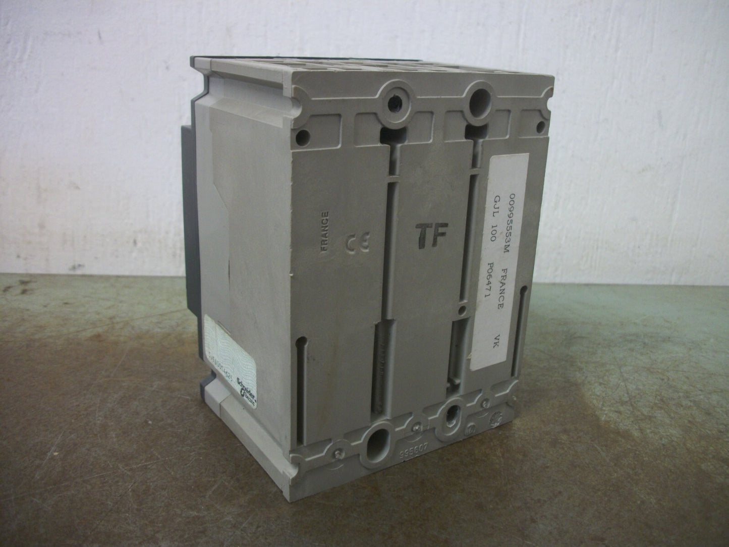 MERLIN GERIN COMPACT NSE100N CIRCUIT BREAKER NENL34050 50AMP 480VOLT 3POLE