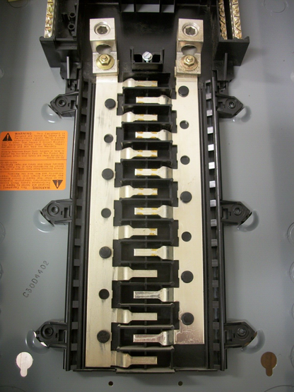 SQUARE D QO LOAD CENTER PANELBOARD QO30L200 200AMP 120/240VOLT 1PH 3W
