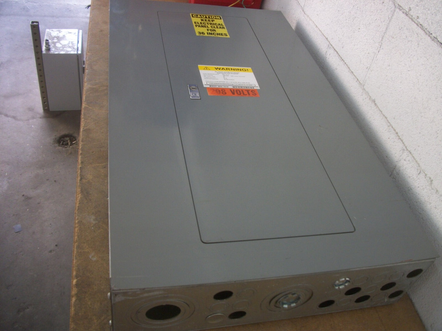 SQUARE D NQOD LOAD CENTER PANELBOARD NQOD442L225CU 225AMP 240VOLT 3PH