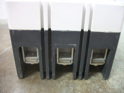 CUTLER-HAMMER EHD CIRCUIT BREAKER EHD3030 30AMP 480VOLT 3POLE RED NOB