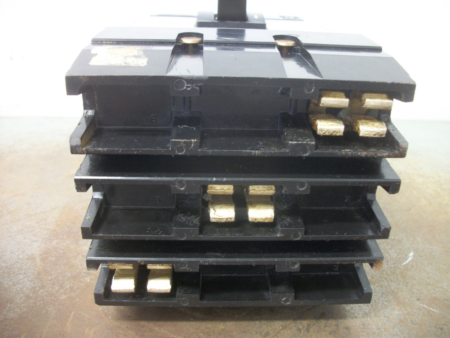 SQUARE D I-LIMITER I-LINE KI CIRCUIT BREAKER KI36225 225AMP 600VOLT 3POLE GRAY