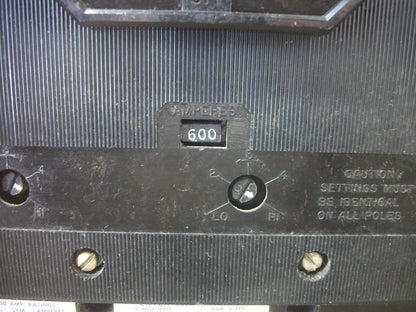 SIEMENS ITE KM3 CIRCUIT BREAKER KM3F800 800AMP 600VOLT 3POLE W/600A TRIP